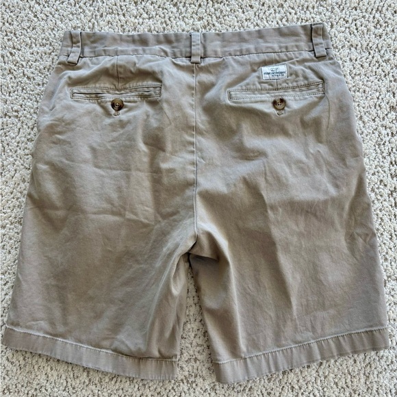 Vineyard Vines Men’s 9” Stretch Breaker Shorts in Khaki Size 30 - Picture 2 of 4